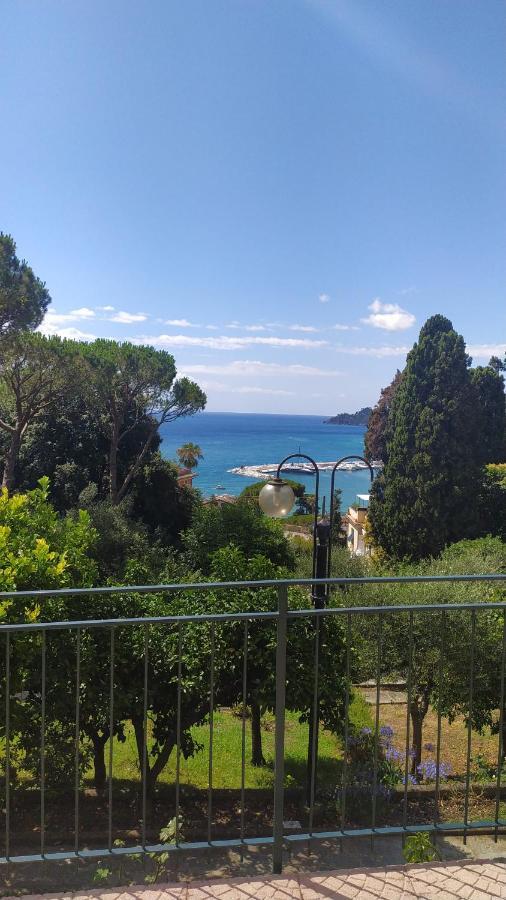 B&B Oasi Regina Pacis Santa Margherita Ligure Exterior foto